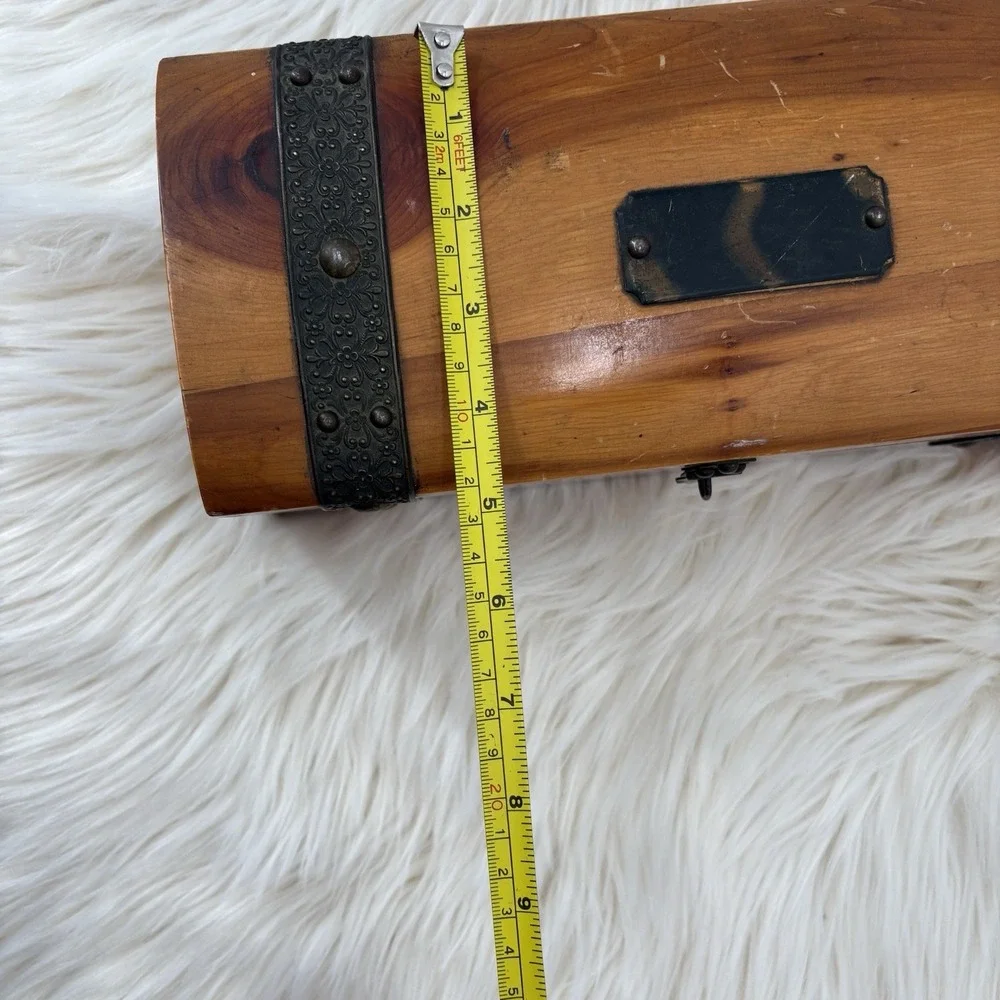 Vintage MCGRAW BOX CO Rounded Wood Jewelry / Trinket / Keepsake Box w/ Hinge Lid